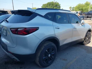 2020 Chevrolet Blazer LT z VIN 3GNKBCRS8LS557218, wystawiony jako IAAI lot #42132485 z przebiegiem 119 752 mil mil oraz . Historia ofert i sprzedaży dostępna na DreamBid. Obrazek 4.