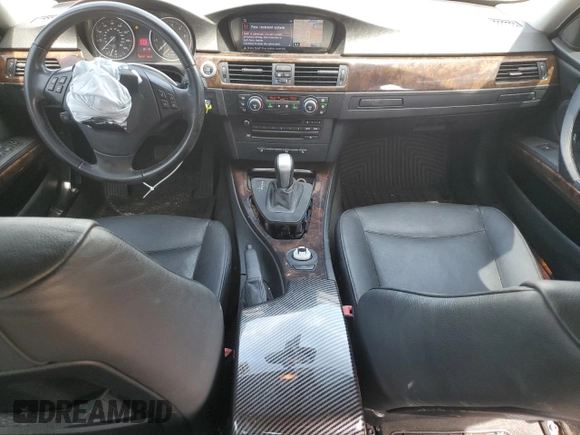 2008 BMW 3 Series 328xi with VIN WBAVC73508KX92158, listed as a Copart auction lot 61640585 with 168,101 mi miles and Salvage title. Bid and sale history available at DreamBid. Image 8.