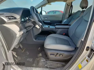 2023 Toyota Sienna XLE with VIN 5TDYRKEC2PS179981, listed as a Copart auction lot 60883685 with 33,099 mi miles and Salvage title. Bid and sale history available at DreamBid. Image 7.