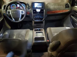 2014 Chrysler Town & Country Touring with VIN 2C4RC1BG5ER149242, listed as a Copart auction lot 45275205 with 149,665 mi miles and Salvage Title. Bid and sale history available at DreamBid. Image 8.