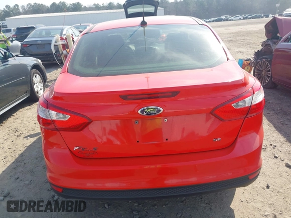 2014 Ford Focus SE with VIN 1FADP3F28EL353220, listed as a IAAI auction lot 41675973 with 1 mi miles. Bid and sale history available at carsss.com. Image 17.