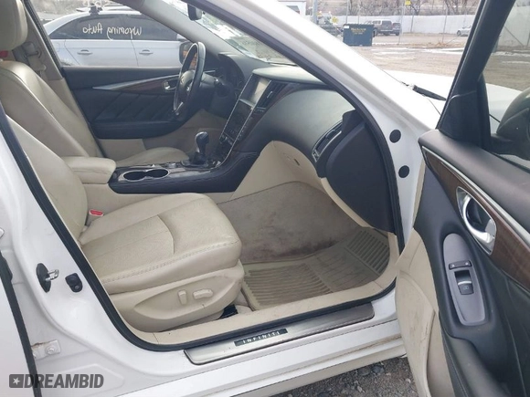 2015 Infiniti Q50 with VIN JN1BV7AR2FM393374, listed as a IAAI auction lot 41100516 with 96,962 mi miles. Bid and sale history available at carsss.com. Image 5.