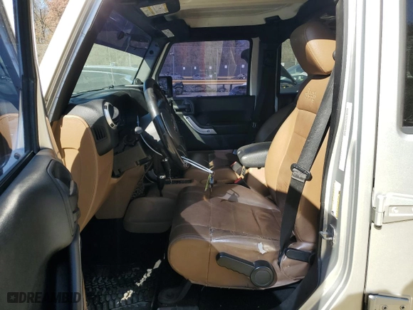 2011 Jeep Wrangler Unlimited Sahara with VIN 1J4BA5H16BL627992, listed as a Copart auction lot 76204814 with 197,843 mi miles and Clean Title. Bid and sale history available at carsss.com. Image 8.