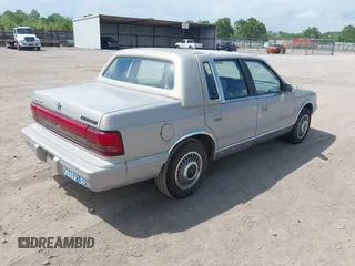 1993 Chrysler LeBaron z VIN 3C3XA563XPT521111, wystawiony jako IAAI lot #42172837 z przebiegiem 126 445 mil mil oraz . Historia ofert i sprzedaży dostępna na DreamBid. Obrazek 4.