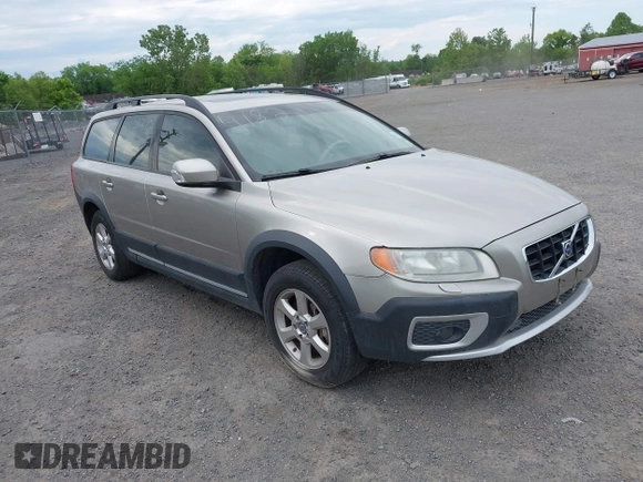 2008 Volvo XC70 z VIN YV4BZ982781035503, wystawiony jako IAAI lot #41821312 z przebiegiem 135 389 mil mil oraz . Historia ofert i sprzedaży dostępna na DreamBid. Obrazek 1.