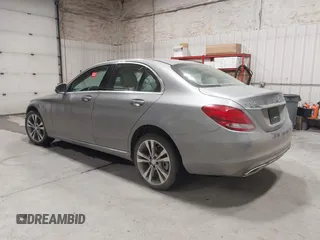 2016 Mercedes-Benz C 300 Luxury with VIN 55SWF4KB8GU113087, listed as a IAAI auction lot 42255273 with Not Provided miles and . Bid and sale history available at DreamBid. Image 3.