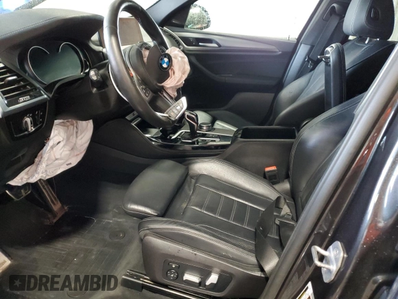 2020 BMW X4 M Competition z VIN 5YMUJ0C05L9B44115, wystawiony jako Copart lot #55556755 z przebiegiem Nie podano mil oraz Szkody całkowita. Historia ofert i sprzedaży dostępna na DreamBid. Obrazek 7.