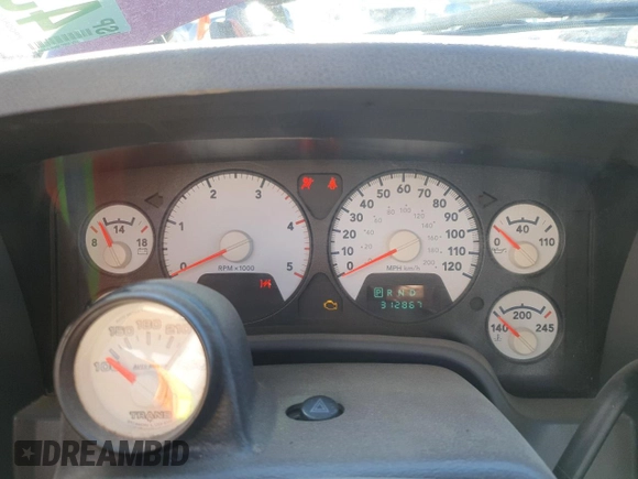 2008 Dodge 3500 SXT z VIN 3D7MX39A18G188759, wystawiony jako Copart lot #43271115 z przebiegiem 312 867 mil mil oraz Szkoda całkowita • Salvage title. Historia ofert i sprzedaży dostępna na DreamBid. Obrazek 9.