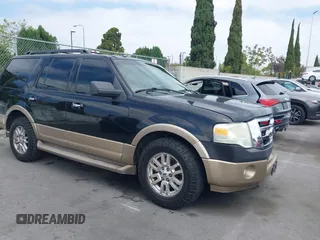 2013 Ford Expedition XLT z VIN 1FMJU1H53DEF16906, wystawiony jako IAAI lot #42196613 z przebiegiem 203 071 mil mil oraz . Historia ofert i sprzedaży dostępna na DreamBid. Obrazek 1.