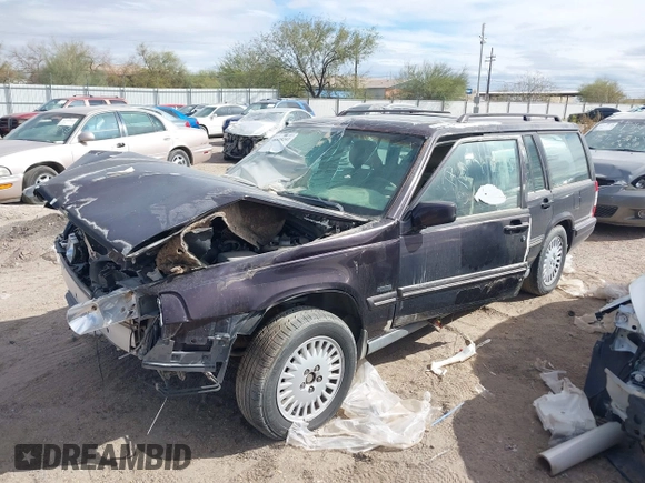 1998 Volvo V90 с VIN YV1KW9601W1046355, выставлен на аукционе IAAI как лот 41518241 с пробегом 236 321 миль миль и . История ставок и продаж доступна на DreamBid. Изображение 2.