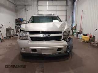 2007 Chevrolet Avalanche LTZ z VIN 3GNFK12367G139144, wystawiony jako IAAI lot #42148086 z przebiegiem 159 007 mil mil oraz . Historia ofert i sprzedaży dostępna na DreamBid. Obrazek 13.