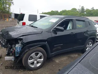 2021 Jeep Compass Latitude z VIN 3C4NJDBBXMT575577, wystawiony jako IAAI lot #42363945 z przebiegiem 32 341 mil mil oraz . Historia ofert i sprzedaży dostępna na DreamBid. Obrazek 14.