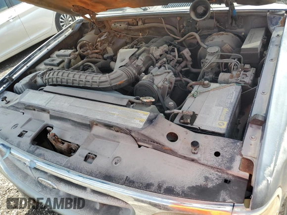 2000 Ford Explorer XLS z VIN 1FMZU62X6YZB94402, wystawiony jako Copart lot #58766885 z przebiegiem Nie podano mil oraz Czysty tytuł • Clean title. Historia ofert i sprzedaży dostępna na DreamBid. Obrazek 12.