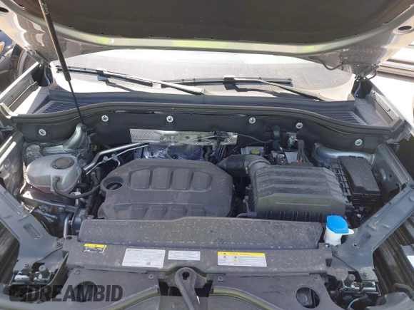 2024 Volkswagen Atlas SE with VIN 1V2HR2CA2RC568429, listed as a IAAI auction lot 42371188 with 18,903 mi miles and . Bid and sale history available at DreamBid. Image 10.