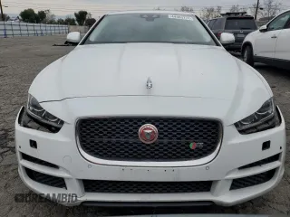 2017 Jaguar XE with VIN SAJAD4BN4HA952905, listed as a Copart auction lot 51568935 with 96,623 mi miles and Clean Title. Bid and sale history available at DreamBid. Image 5.