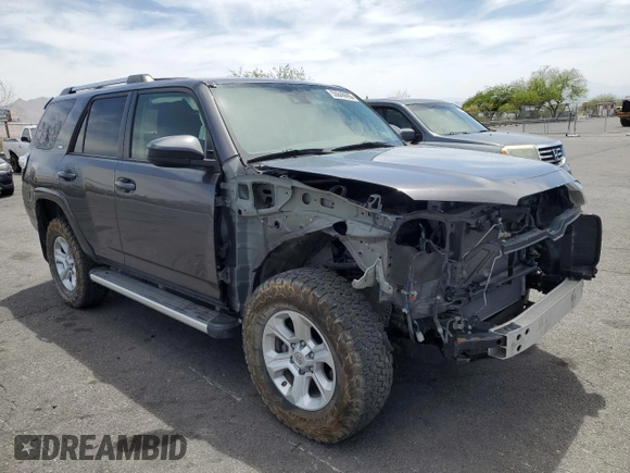 2021 Toyota 4Runner SR5 with VIN JTEMU5JR0M5962609, listed as a Copart auction lot 55848695 with 61,595 mi miles and Salvage title. Bid and sale history available at DreamBid. Image 4.