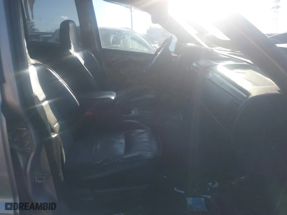 2004 Jeep Grand Cherokee Laredo with VIN 1J4GX48S44C284478, listed as a IAAI auction lot 41253167 with 1 mi miles. Bid and sale history available at carsss.com. Image 5.