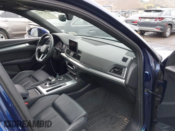 2020 Audi Q5 Premium with VIN WA1ANAFY6L2075135, listed as a IAAI auction lot 42517528 with 49,873 mi miles and . Bid and sale history available at DreamBid. Image 5.