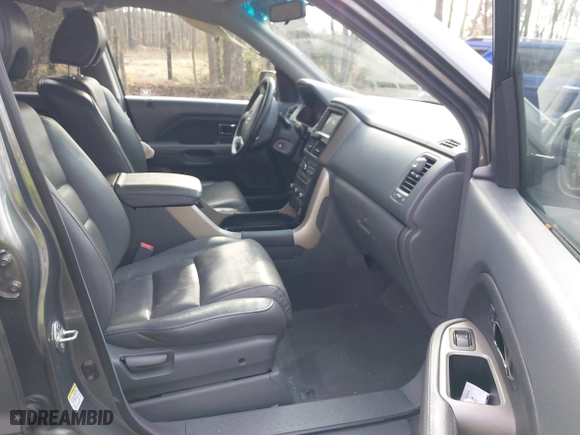 2007 Honda Pilot EX-L with VIN 5FNYF28707B042212, listed as a IAAI auction lot 41478485 with 182,849 mi miles. Bid and sale history available at carsss.com. Image 5.