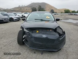 2018 Ford Focus SE with VIN 1FADP3FE8JL300246, listed as a Copart auction lot 59585035 with 83,141 mi miles and Salvage title. Bid and sale history available at DreamBid. Image 5.