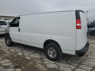 2021 Chevrolet Express Cargo Van with VIN 1GCWGAFP3M1265852, listed as a Copart auction lot 84198214 with 0 mi miles and Salvage Title. Bid and sale history available at carsss.com. Image 2.