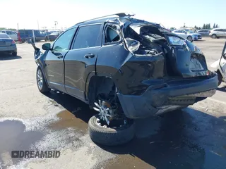 2019 Jeep Cherokee Latitude Plus with VIN 1C4PJLLB6KD154914, listed as a IAAI auction lot 42312708 with Not provided miles and . Bid and sale history available at DreamBid. Image 3.