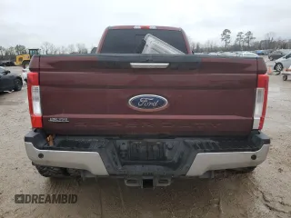 2017 Ford F-350 Lariat z VIN 1FT8W3DT3HEB47256, wystawiony jako Copart lot #44770575 z przebiegiem 140 572 mil mil oraz Szkoda całkowita • Salvage title. Historia ofert i sprzedaży dostępna na DreamBid. Obrazek 6.
