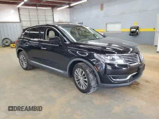2016 Lincoln MKX Select z VIN 2LMTJ8KR3GBL21785, wystawiony jako Copart lot #52486235 z przebiegiem 147 904 mil mil oraz Szkoda całkowita • Salvage title. Historia ofert i sprzedaży dostępna na DreamBid. Obrazek 4.