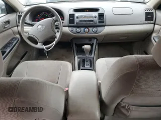 2006 Toyota Camry STD z VIN 4T1BE32KX6U724706, wystawiony jako Copart lot #59139525 z przebiegiem 168 693 mil mil oraz Czysty tytuł • Clean title. Historia ofert i sprzedaży dostępna na DreamBid. Obrazek 8.