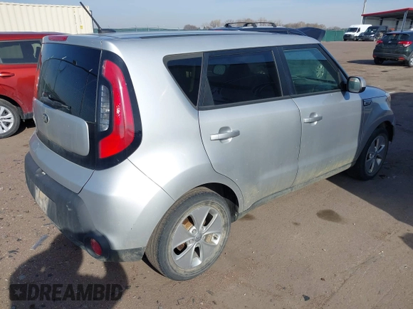 2015 Kia Soul with VIN KNDJN2A29F7764236, listed as a IAAI auction lot 42036696 with 120,623 mi miles. Bid and sale history available at carsss.com. Image 4.