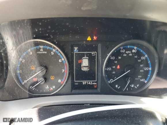 2018 Toyota RAV4 XLE with VIN 2T3WFREV0JW469717, listed as a Copart auction lot 47416435 with 97,142 mi miles and Salvage Title. Bid and sale history available at carsss.com. Image 9.