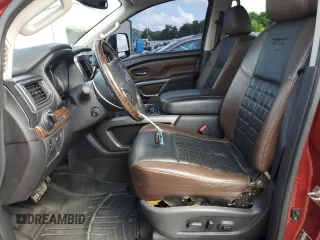 2016 Nissan Titan Pro-4X z VIN 1N6BA1F49GN500013, wystawiony jako Copart lot #67043695 z przebiegiem 93 034 mil mil oraz Nie do naprawy • Non repairable. Historia ofert i sprzedaży dostępna na DreamBid. Obrazek 7.