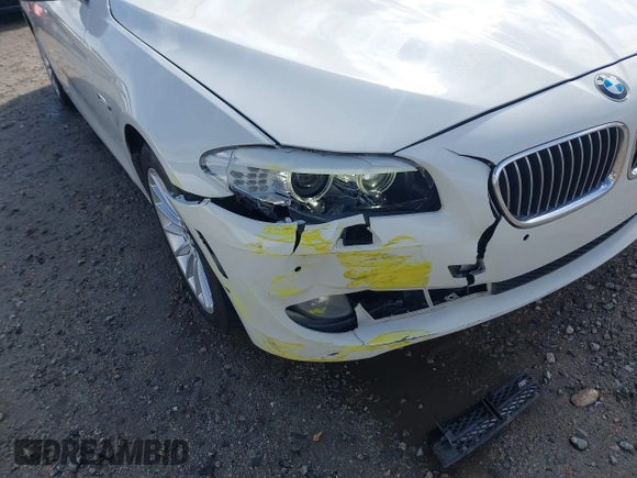 2011 BMW 5 Series 535i z VIN WBAFR7C50BC804345, wystawiony jako IAAI lot #41856642 z przebiegiem 127 357 mil mil oraz . Historia ofert i sprzedaży dostępna na DreamBid. Obrazek 6.