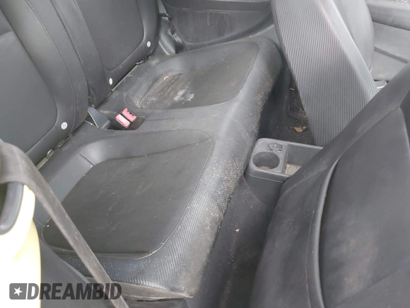 2013 Volkswagen Beetle 2.5L with VIN 3VW5P7AT1DM802091, listed as a IAAI auction lot 41947850 with 92,937 mi miles and . Bid and sale history available at DreamBid. Image 8.