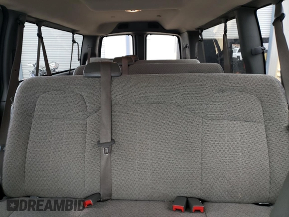 2018 Chevrolet Express Passenger LT с VIN 1GAZGPFG0J1280071, выставлен на аукционе Copart как лот 44277365 с пробегом 141 364 миль миль и Списание • Salvage title. История ставок и продаж доступна на DreamBid. Изображение 10.