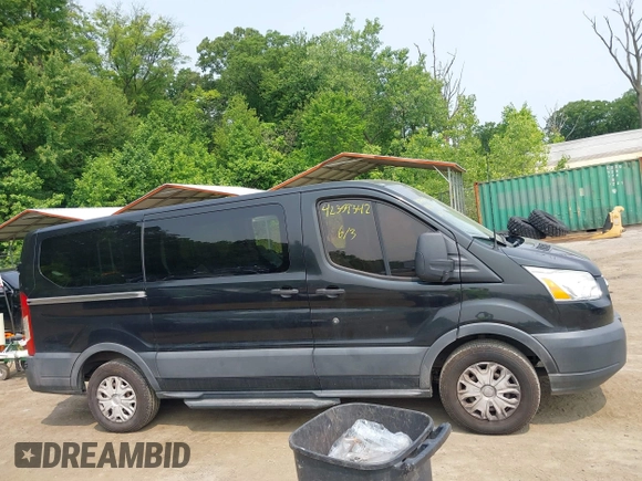 2015 Ford Transit XL z VIN 1FMZK1YM7FKA38364, wystawiony jako IAAI lot #42359342 z przebiegiem 164 544 mil mil oraz . Historia ofert i sprzedaży dostępna na DreamBid. Obrazek 13.