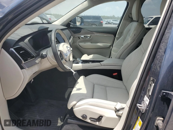2024 Volvo XC90 Ultimate Bright Theme with VIN YV4062PF3R1145624, listed as a Copart auction lot 59167804 with 3,802 mi miles and Salvage Title. Bid and sale history available at carsss.com. Image 7.
