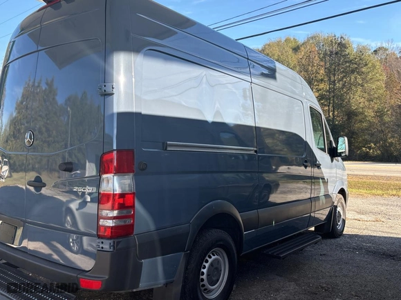 2018 Mercedes-Benz Sprinter Cargo Van Worker with VIN WD3PE7CD3JP647826, listed as a Copart auction lot 81587584 with 79,699 mi miles and Clean Title. Bid and sale history available at carsss.com. Image 4.