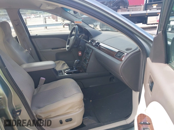2008 Ford Taurus Limited z VIN 1FAHP25W28G115988, wystawiony jako IAAI lot #42726146 z przebiegiem 232 790 mil mil oraz . Historia ofert i sprzedaży dostępna na DreamBid. Obrazek 5.