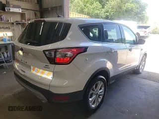 2017 Ford Escape SE z VIN 1FMCU0GD4HUC98854, wystawiony jako IAAI lot #42558269 z przebiegiem 62 975 mil mil oraz . Historia ofert i sprzedaży dostępna na DreamBid. Obrazek 25.