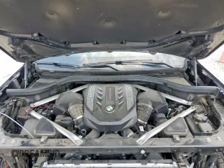 2022 BMW X6 M50i z VIN 5UXCY8C09N9J10045, wystawiony jako Copart lot #57225715 z przebiegiem 54 024 mil mil oraz Szkoda całkowita • Salvage title. Historia ofert i sprzedaży dostępna na DreamBid. Obrazek 12.