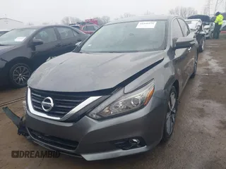 2017 Nissan Altima SR z VIN 1N4AL3AP6HC481669, wystawiony jako IAAI lot #41545375 z przebiegiem 93 271 mil mil oraz . Historia ofert i sprzedaży dostępna na DreamBid. Obrazek 17.