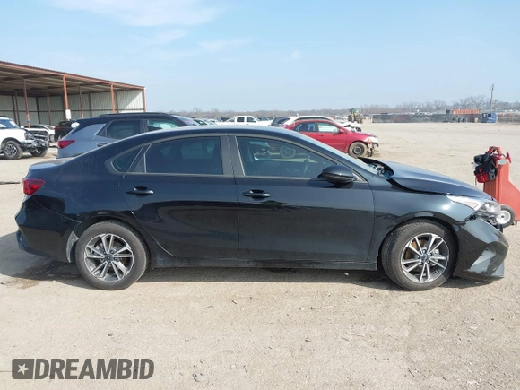 2024 Kia Forte LXS with VIN 3KPF24AD2RE813678, listed as a IAAI auction lot 41533170 with 8,576 mi miles. Bid and sale history available at carsss.com. Image 13.