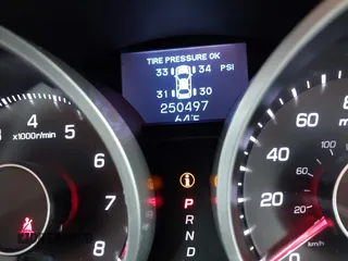 2010 Acura TL Technology z VIN 19UUA8F52AA020201, wystawiony jako IAAI lot #42367882 z przebiegiem 250 497 mil mil oraz . Historia ofert i sprzedaży dostępna na DreamBid. Obrazek 15.
