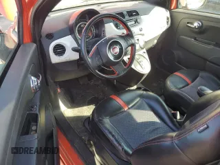 2014 FIAT 500e z VIN 3C3CFFGE1ET266948, wystawiony jako Copart lot #57137835 z przebiegiem 86 013 mil mil oraz Tytuł czysty. Historia ofert i sprzedaży dostępna na DreamBid. Obrazek 8.