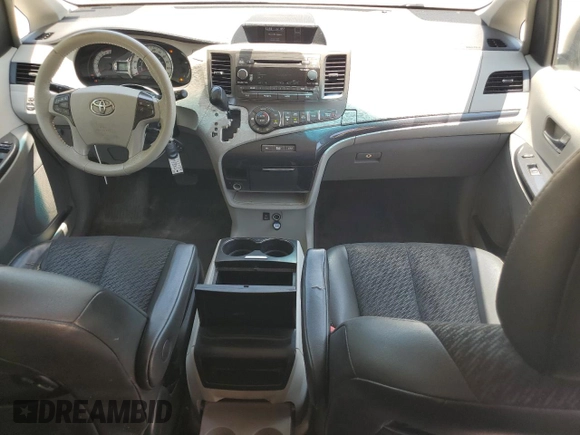 2014 Toyota Sienna SE with VIN 5TDXK3DC4ES501542, listed as a Copart auction lot 61596445 with 204,164 mi miles and Clean title. Bid and sale history available at DreamBid. Image 8.