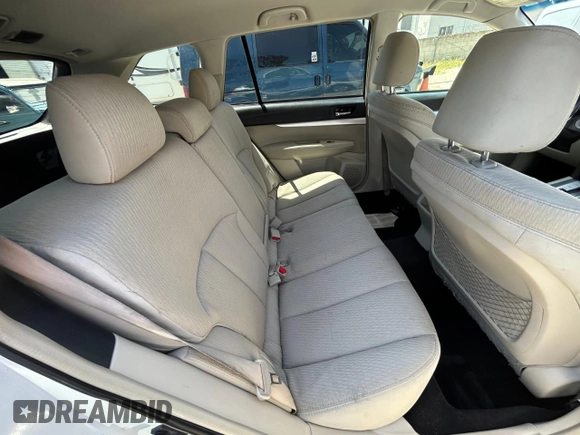 2011 Subaru Outback Premium z VIN 4S4BRBCC8B3319787, wystawiony jako Copart lot #58393455 z przebiegiem 156 602 mil mil oraz Czysty tytuł • Clean title. Historia ofert i sprzedaży dostępna na DreamBid. Obrazek 6.