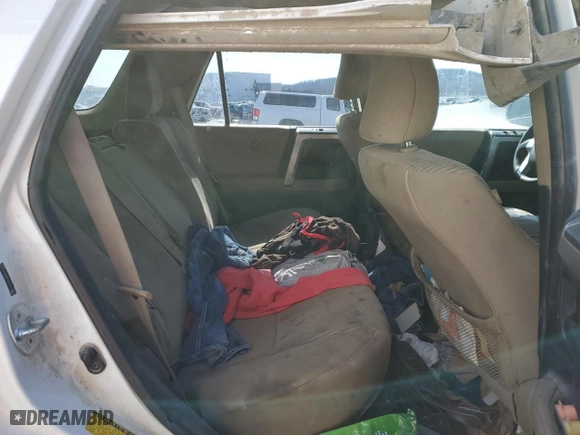 2011 Toyota 4Runner SR5 with VIN JTEZU5JR8B5019290, listed as a Copart auction lot 45624575 with 216,851 mi miles and Salvage Title. Bid and sale history available at carsss.com. Image 12.