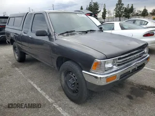1991 Toyota Pickup с VIN JT4VN93D2M5018924, выставлен на аукционе Copart как лот 48546735 с пробегом 122 273 миль миль и Чистый • Clean title. История ставок и продаж доступна на DreamBid. Изображение 4.