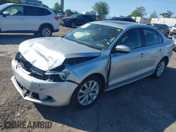 2012 Volkswagen Jetta SE with VIN 3VWDP7AJ5CM352597, listed as a IAAI auction lot 42301441 with 109,248 mi miles and . Bid and sale history available at DreamBid. Image 17.